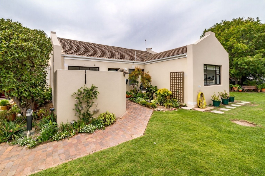 2 Bedroom Property for Sale in Bizweni Western Cape